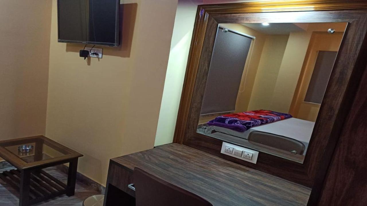 Hotel Aloka Residency Kalküta Dış mekan fotoğraf