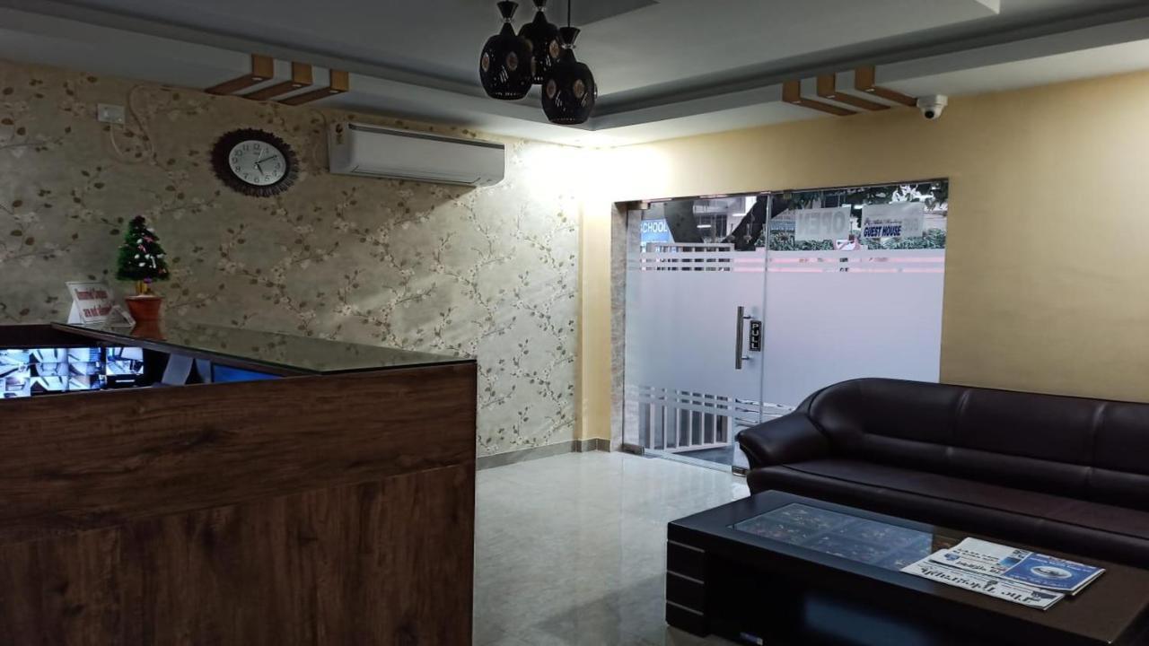 Hotel Aloka Residency Kalküta Dış mekan fotoğraf