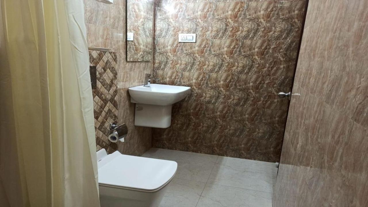 Hotel Aloka Residency Kalküta Dış mekan fotoğraf